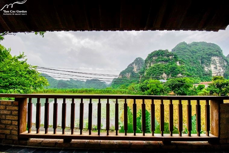 Mountain Verandah Chamber